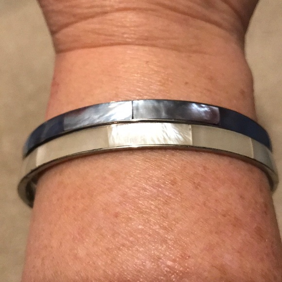 Two Beautiful Bangle Bracelets - Picture 4 of 4